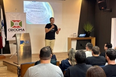 Governo-de-Criciuma-lanca-programa-Calcada-Livre-com-foco-na-acessibilidade-e-organizacao-urbana-4