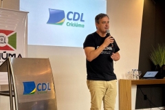 Governo-de-Criciuma-lanca-programa-Calcada-Livre-com-foco-na-acessibilidade-e-organizacao-urbana