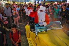 Chegada-do-Papai-Noel-e-iluminacao-no-Balneario-Rincao_Lucas-Sabino-13