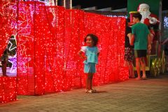 Chegada-do-Papai-Noel-e-iluminacao-no-Balneario-Rincao_Lucas-Sabino-20