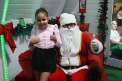 Chegada-do-Papai-Noel-e-iluminacao-no-Balneario-Rincao_Lucas-Sabino-8